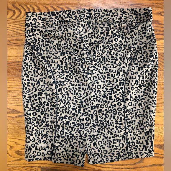 TORRID Animal Print Skirt - Size 18 - Picture 2 of 2